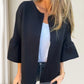 Kurze Jacke mit Rundhalsausschnitt und ausgestellten Ärmeln für Damen