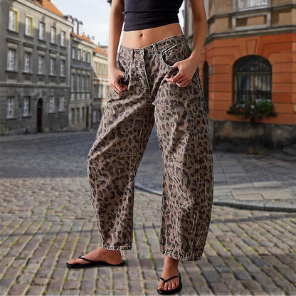 Lässige Hose mit Leopardenmuster und Taschen