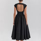 Elegantes Midikleid mit fließendem Korsett