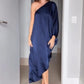 Asymmetrisches, sexy und lockeres Ein-Schulter-Kleid