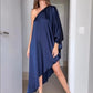 Asymmetrisches, sexy und lockeres Ein-Schulter-Kleid