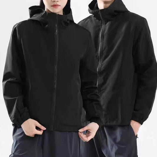 Leichte Outdoor-Jacke mit Kapuze