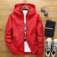 Leichte Outdoor-Jacke mit Kapuze