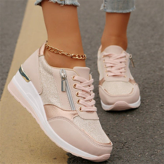 Damen-Sneaker mit Mesh-Obermaterial, Schnürung und Keilabsatz sowie seitlichem Reißverschluss