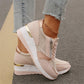 Damen-Sneaker mit Mesh-Obermaterial, Schnürung und Keilabsatz sowie seitlichem Reißverschluss