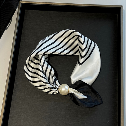 ✨Limited stock available, don’t miss out!🎉No-Tie Magnetic Pearl Clasp Soft Scarf