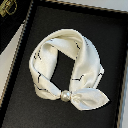 ✨Limited stock available, don’t miss out!🎉No-Tie Magnetic Pearl Clasp Soft Scarf
