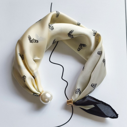 ✨Limited stock available, don’t miss out!🎉No-Tie Magnetic Pearl Clasp Soft Scarf