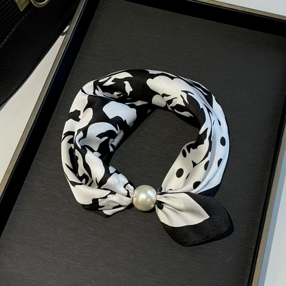 ✨Limited stock available, don’t miss out!🎉No-Tie Magnetic Pearl Clasp Soft Scarf