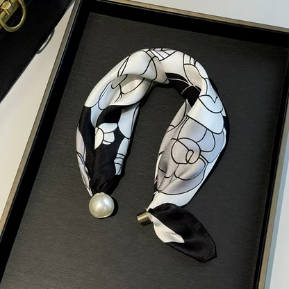 ✨Limited stock available, don’t miss out!🎉No-Tie Magnetic Pearl Clasp Soft Scarf