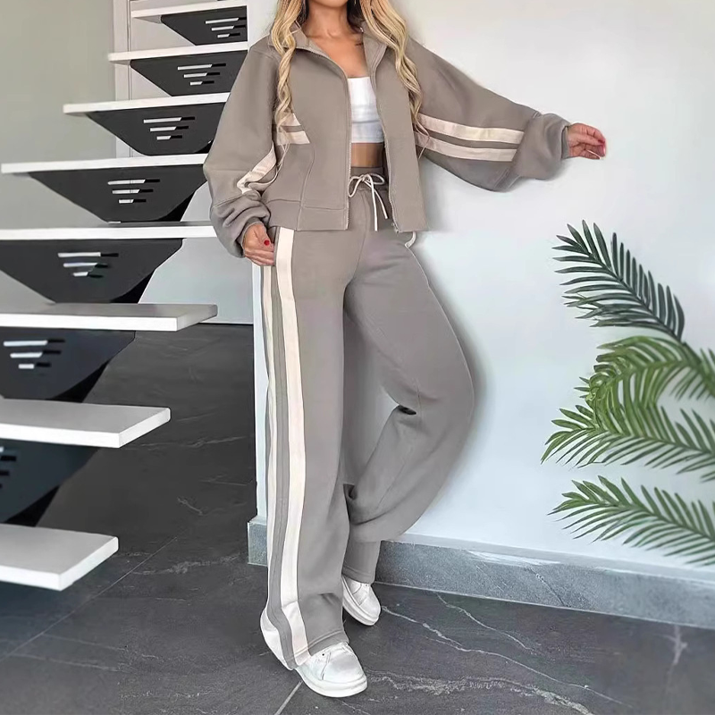 ⏰ Seasonal changeover sale: 50% off – quality at half the price! ✨Women's Stripe Sporty 2-Piece Set