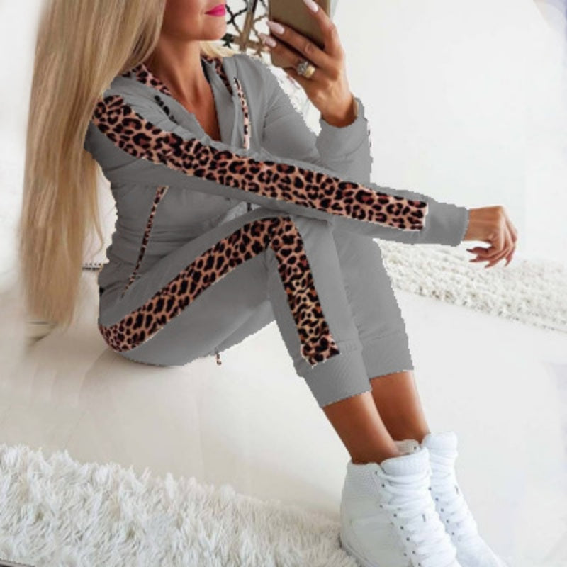 ⏰ Seasonal changeover sale: 50% off – quality at half the price! ✨Women's Leopard Print Long Sleeve Zipper Sweatshirt and Pants Set